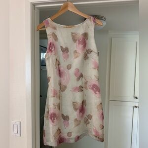 Vintage floral dress! Size medium (fits a little smaller), great condition!